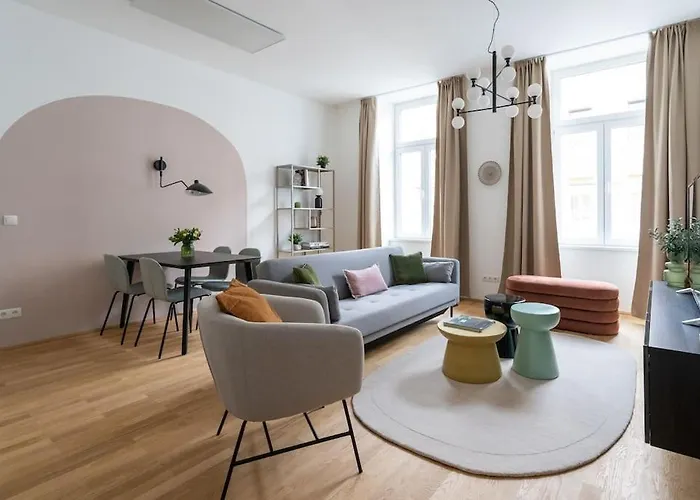 Apartment Elegant 1br Suite, Close By Hm *