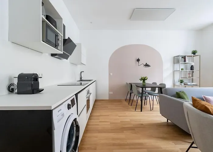 Apartment Elegant 1br Suite, Close By Hm Wien